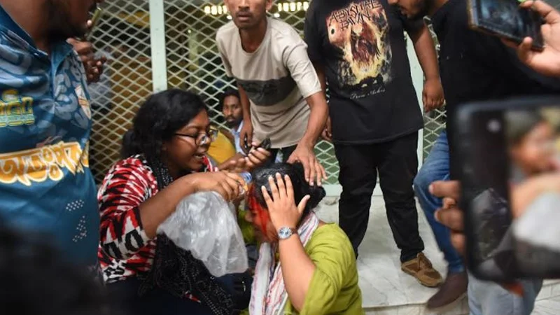 চট্টগ্রামে গণতান্ত্রিক ছাত্র জোটের ওপর ‘শাহবাগবিরোধী ঐক্যের’ হামলা, আহত ১৫